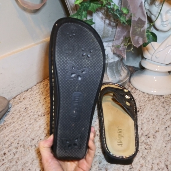 Alegria Fiona Metallic Tortoise Colored, Rhinestone Studded Strappy Sandals - Picture 9 of 10